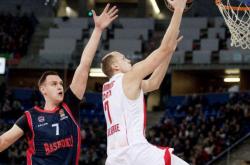 亚博体育sports-埃因霍温训练开放日；冲刺阶段豪取连胜引欢呼；欧篮联在即；医务组通报恢复-亚博体育sports